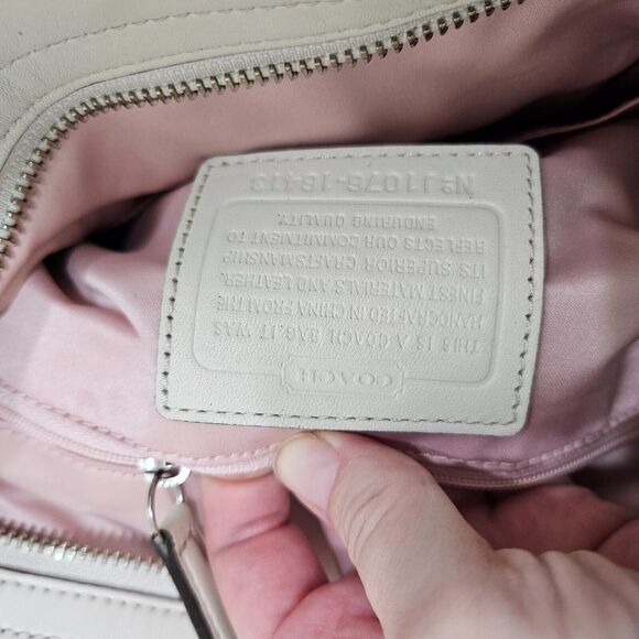 Coach Colette Signature Hobo Bag Leather Cream Shoulder Strap Casual Work Travel - Picture 12 of 16